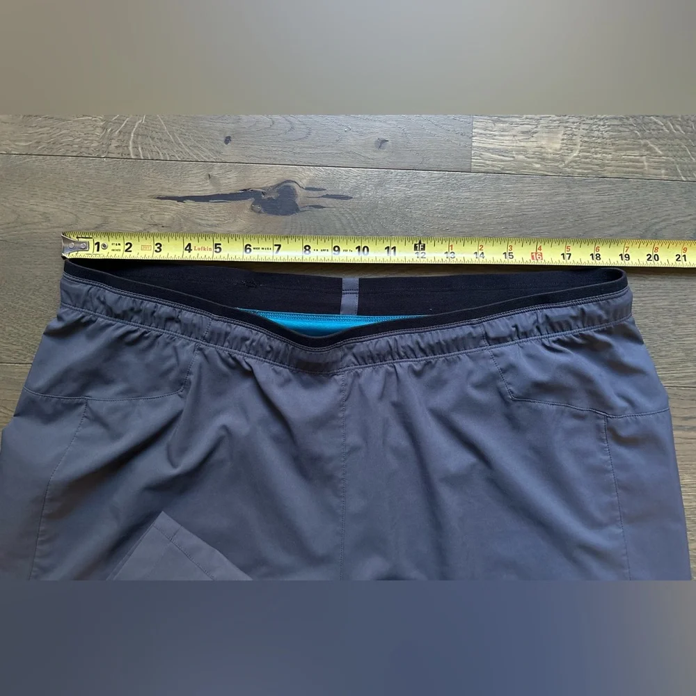 Arc'teryx Cormac Lined Shorts Inseam 7” In Gray/Teal Lining Size XL Reg
